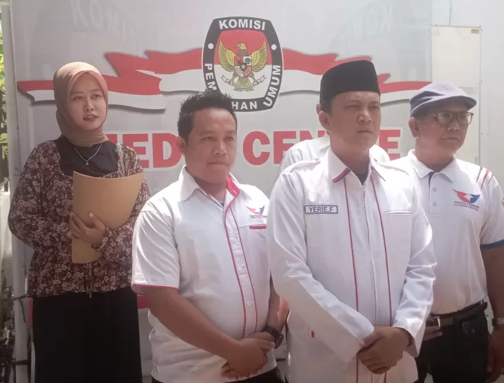 Bacaleg Partai Perindo OKU Yeri Ferliansyah Buka Akses Jalan dan Bangun Fasilitas Olahraga 
