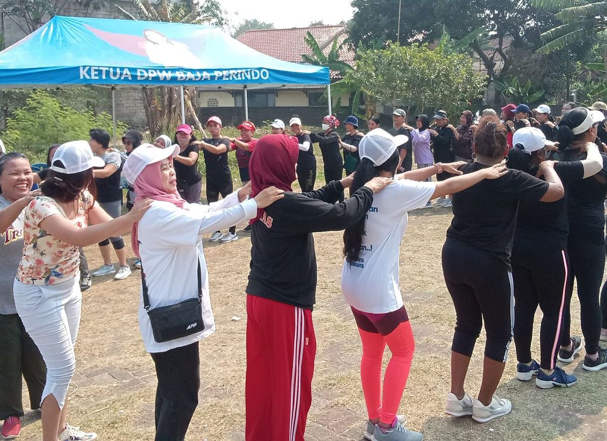 Bacaleg Perindo Rere Tati Senam Sehat Bersama Emak-Emak, Warga: Pokoknya Mantap