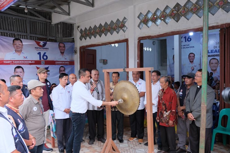 Bacaleg Partai Perindo Sosialisasikan KTA Berasuransi dan Resmikan Posko di Nias Barat