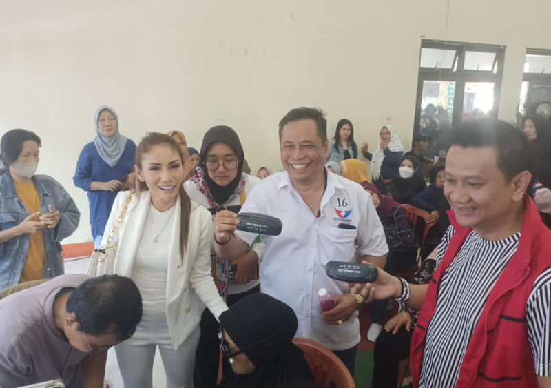 Bagikan 10 Ribu Kacamata Gratis, Cut Afrida Sebut Partai Perindo Ingin Lebih Dekat dengan Masyarakat 