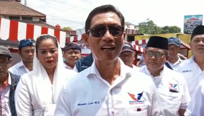Bagikan Empat Gerobak, Ketua DPW Partai Perindo Jateng Berharap Usaha UMKM Meningkat
