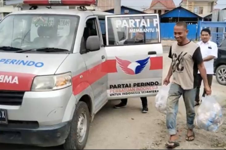 Berbagi Kebahagiaan, Partai Perindo Karo Rayakan Ulang Tahun Bersama Warga Tunalaras 