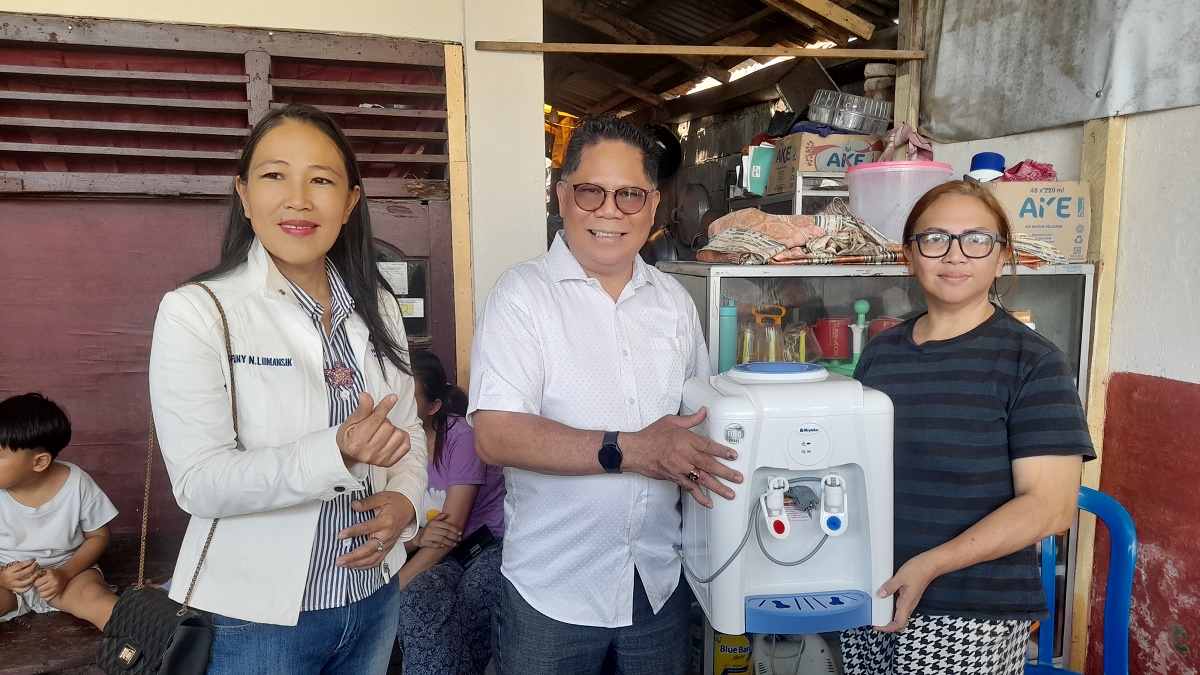 Bersyukur Dapat Bantuan dari Partai Perindo, Pedagang di Manado Ucapkan Terima Kasih