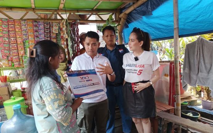 Bacaleg Partai Perindo Beri Bantuan Modal UMKM di Lagoa Jakut
