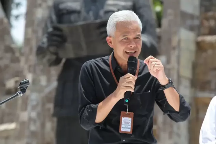 Ganjar Pranowo Siapkan Program Satu Sarjana dalam Satu Keluarga Miskin 