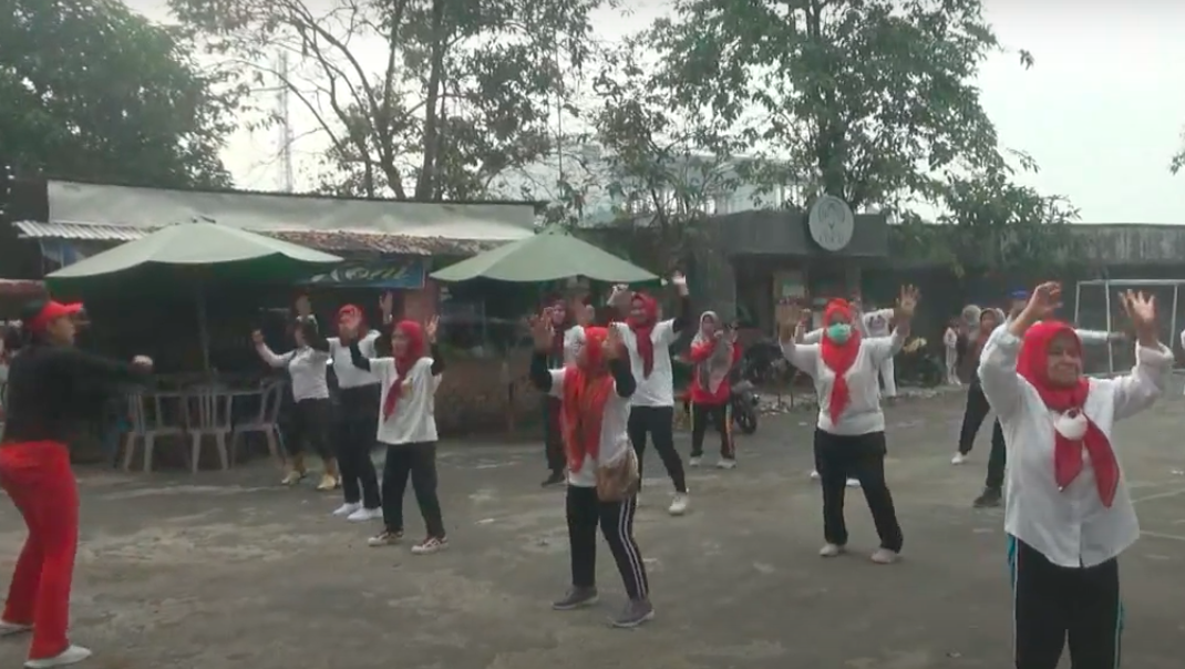Kartini Perindo Adakan Senam Sehat Bareng Emak-Emak di Palembang