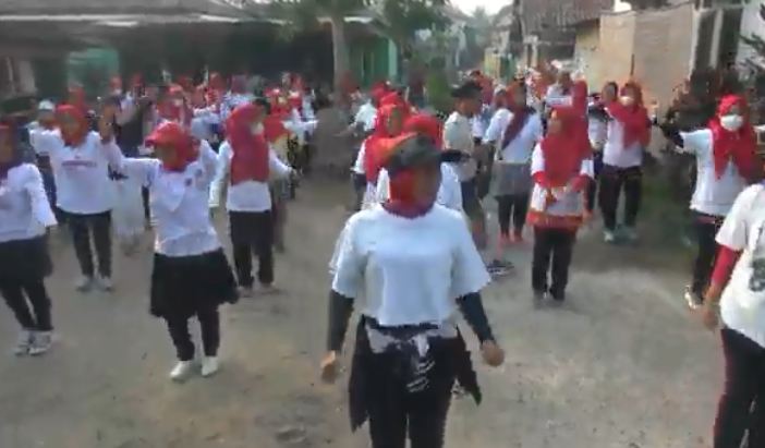 Kartini Perindo dan Bacaleg Arief Rudiharto Gelar Senam Sehat di Kalidoni Palembang