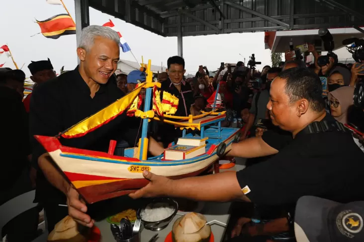Momen Ganjar Dicurhati Nelayan di Lampung soal Air Bersih hingga Proses Perizinan Kapal 