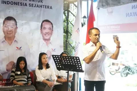Resmikan Posko Relawan Perindo Nias, Bacaleg Leader Dermawan Salurkan KTA Berasuransi 