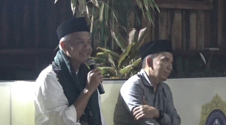 Sambangi Ponpes DaruL Habibi Bersama TGB, Ganjar Kagumi Produk Lokal NTB