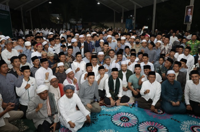 Sambangi Ponpes Darul Habibi, Ganjar Optimistis Indonesia Jadi Negara Maju