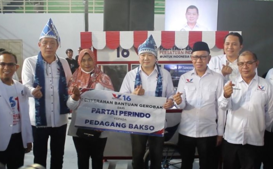 Terima Bantuan Gerobak Perindo, Pedagang Bakso di Palu: Sangat Bermanfaat Sekali