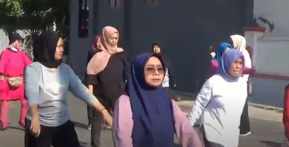 Warga Sumedang Antusias Ikuti Senam Sehat dengan Kartini Perindo