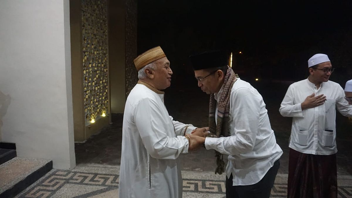 Bertemu TGB Zainul Majdi, Kiai Idris Hamid Beri Dukungan dan Doa untuk Ganjar-Mahfud