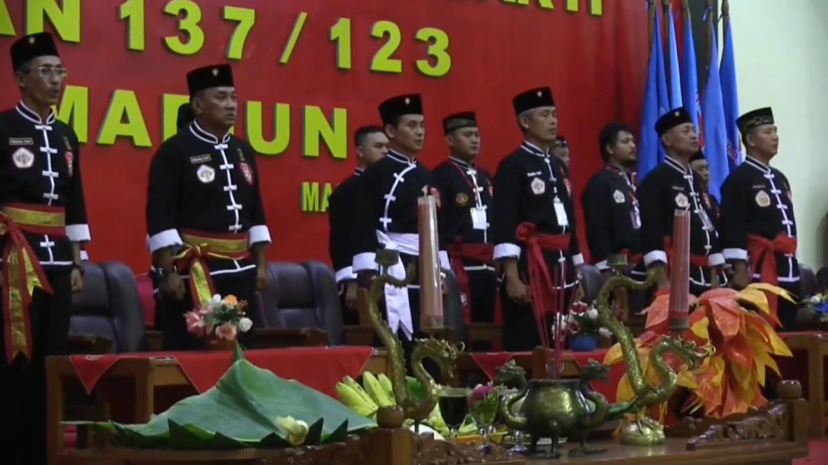 Caleg Partai Perindo Disahkan sebagai Warga IKS PI Kera Sakti Bersama Ribuan Orang Lainnya