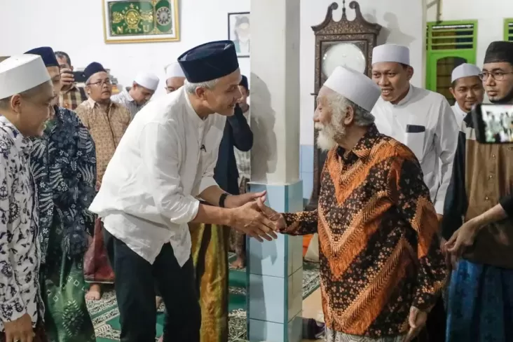 Dukung Ganjar di Pilpres 2024, Abuya Muhtadi Beri Nasihat tentang Kondisi Bangsa 