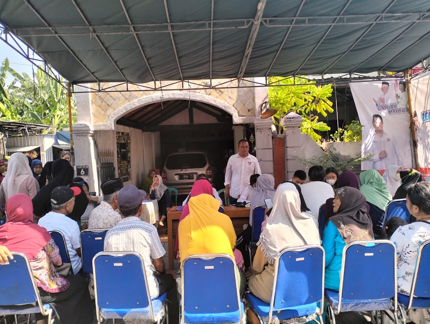 Hadapi Musim Pancaroba, Caleg Partai Perindo Gelar Pengobatan Gratis di Surabaya