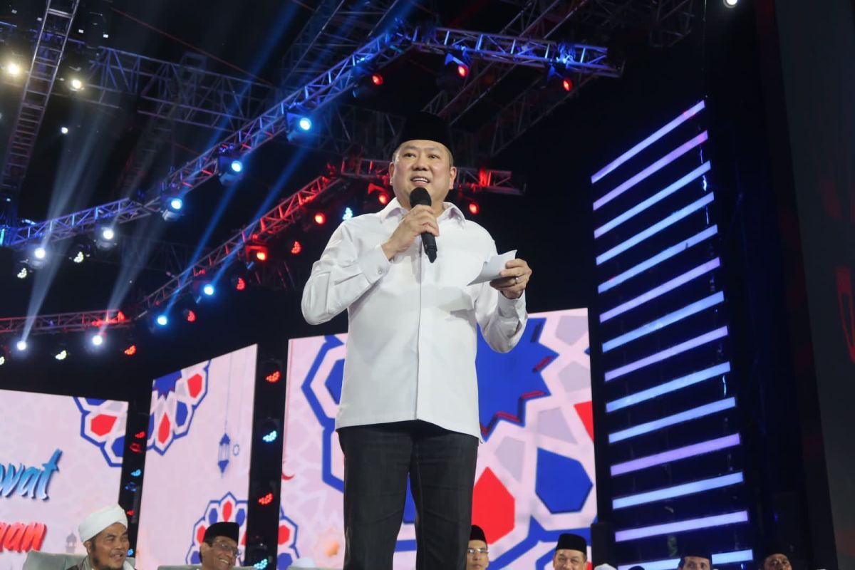Hary Tanoe Puji Penyelenggaraan Sholawat Kebangsaan yang Sukses Digelar di Jember