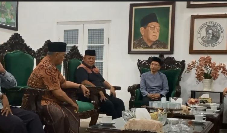 Kunjungi Ponpes Tambakberas, TGB Minta Masukan soal Pemenangan Ganjar-Mahfud