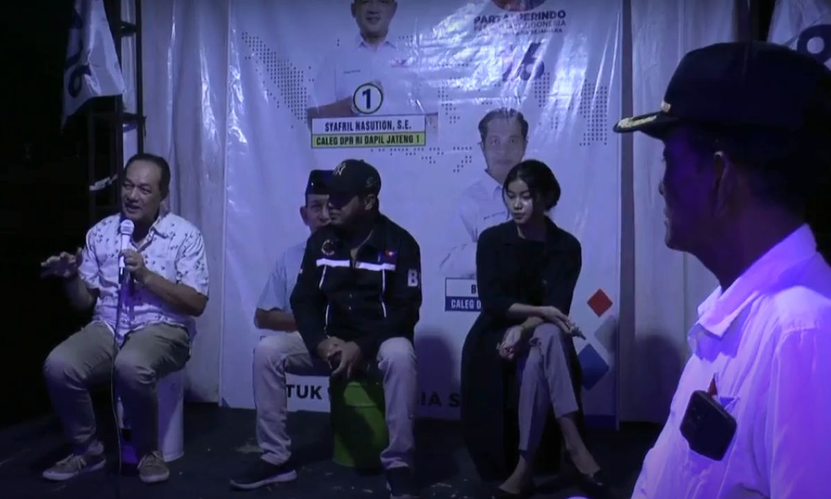 Penuh Keakraban, Caleg Partai Perindo Syafril Nasution Jalin Silaturahmi dengan Warga Kendal di Sentra UMKM