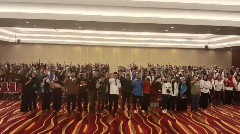 Ribuan Warga Bandung Terima KTA Berasuransi Perindo