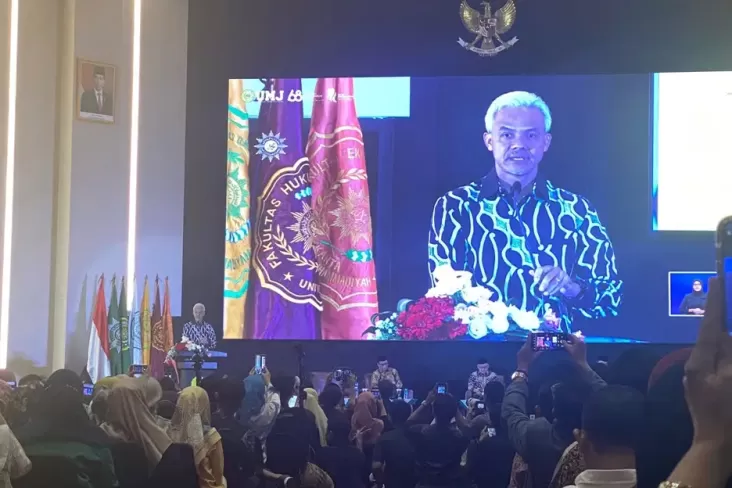 Sikap Tenang Ganjar Pranowo Hadapi Pertanyaan Menggebu dari Mahasiswi UMJ