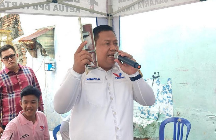 Tak Hanya Sembako Murah, Caleg Partai Perindo Berman Nainggolan Bagikan Alat Pemadam Api Ringan