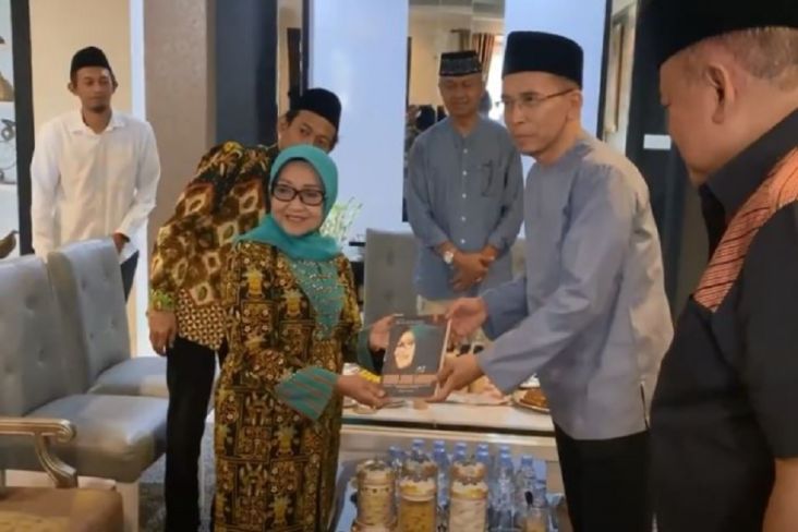 TGB Zainul Majdi Kunjungi Putri Pendiri NU, Minta Masukan Pemenangan Ganjar-Mahfud 