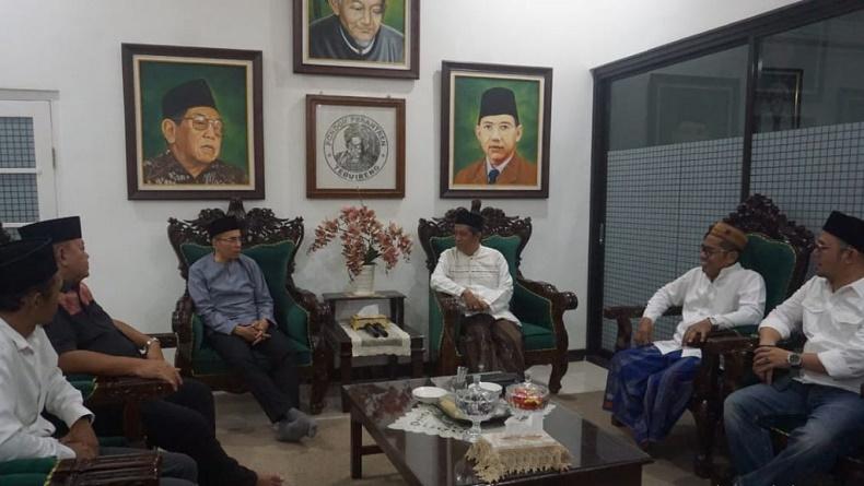 TGB Zainul Majdi Sebut Ganjar-Mahfud MD Peduli Generasi Z dari Pesantren 