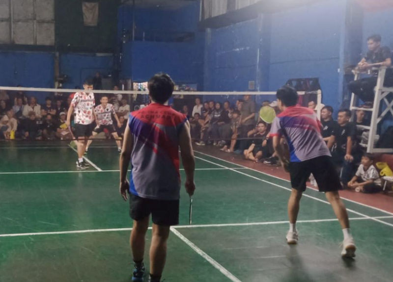 Warga Antusias Saksikan Turnamen Bulu Tangkis Partai Perindo di Kota Bandung