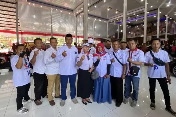 Caleg Partai Perindo Jennie Latumahina Sambut Hangat Kedatangan Siti Atikoh di Tulungagung 