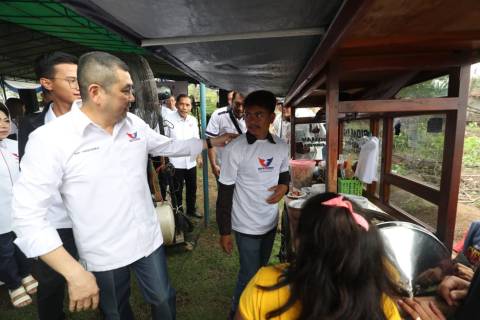 Dapat Gerobak Perindo, Pedagang di Tangerang: Bisa Perbanyak Omzet 