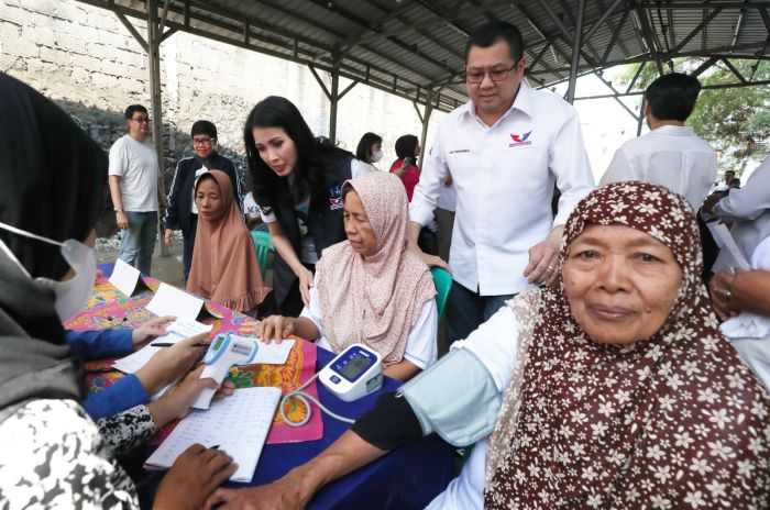 Datangi Lokasi Cek Kesehatan Gratis Partai Perindo, Liliana Tanoesoedibjo: Kami Bersyukur Melihat Mereka Gembira