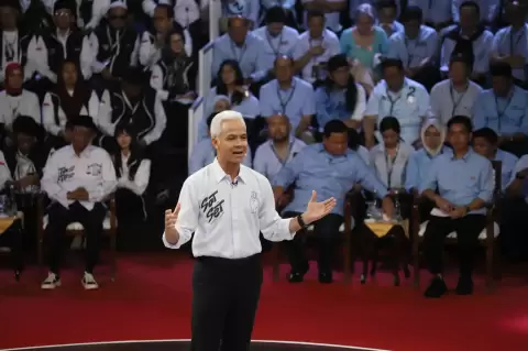 Ganjar Tampil Brilian dan Tenang di Debat Capres Perdana, HT: Jadi Pemimpin Harus Begitu 