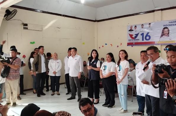 Gelar Sembako Murah di Cempaka Baru, Hary Tanoe: Beri Kepercayaan Untuk Caleg Kami Bawa Indonesia Sejahtera