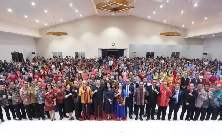 HT Hadiri Ibadah Natal di Tangerang, Bicara Tentang Servant Leadership 