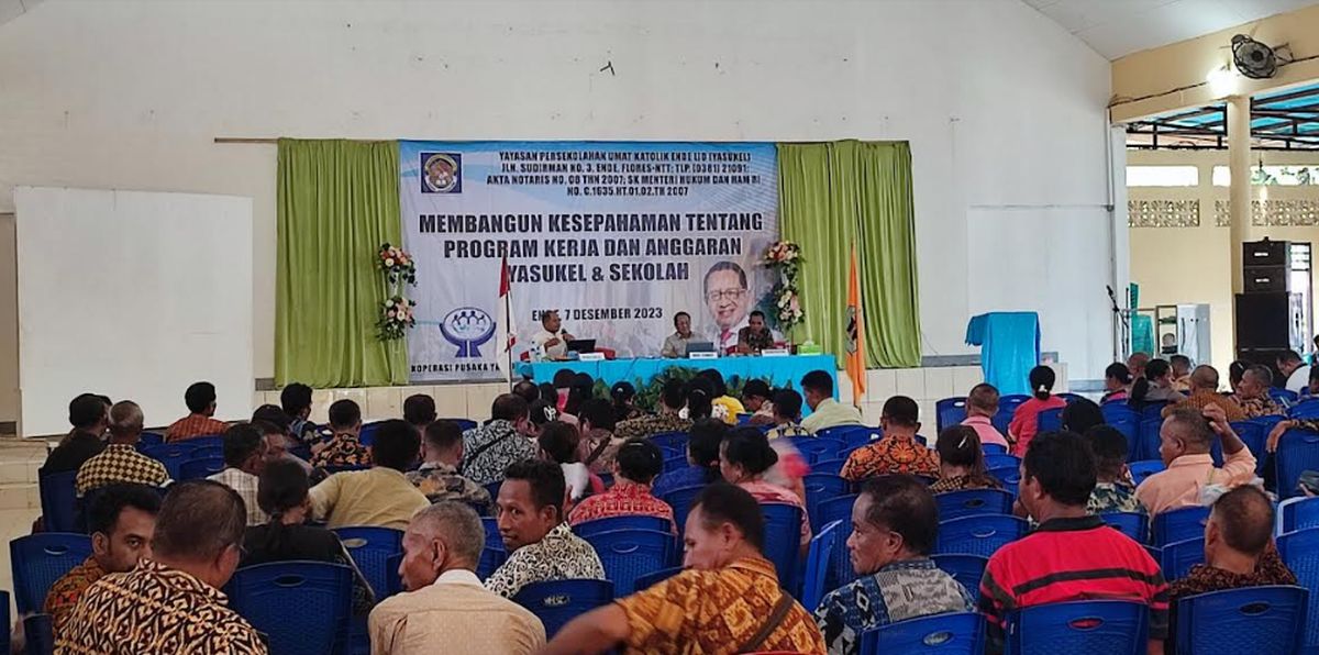 Kantongi Dukungan di Ende, Caleg Partai Perindo Karolus Karel Bawa Aspirasi Para Guru