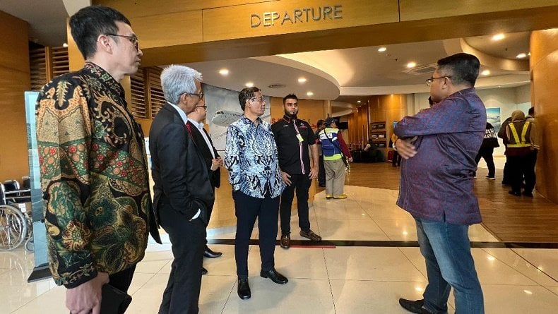 Mahfud Tiba di Malaysia, Hadiri Istighosah Kebangsaan hingga Bertemu PM Anwar Ibrahim 