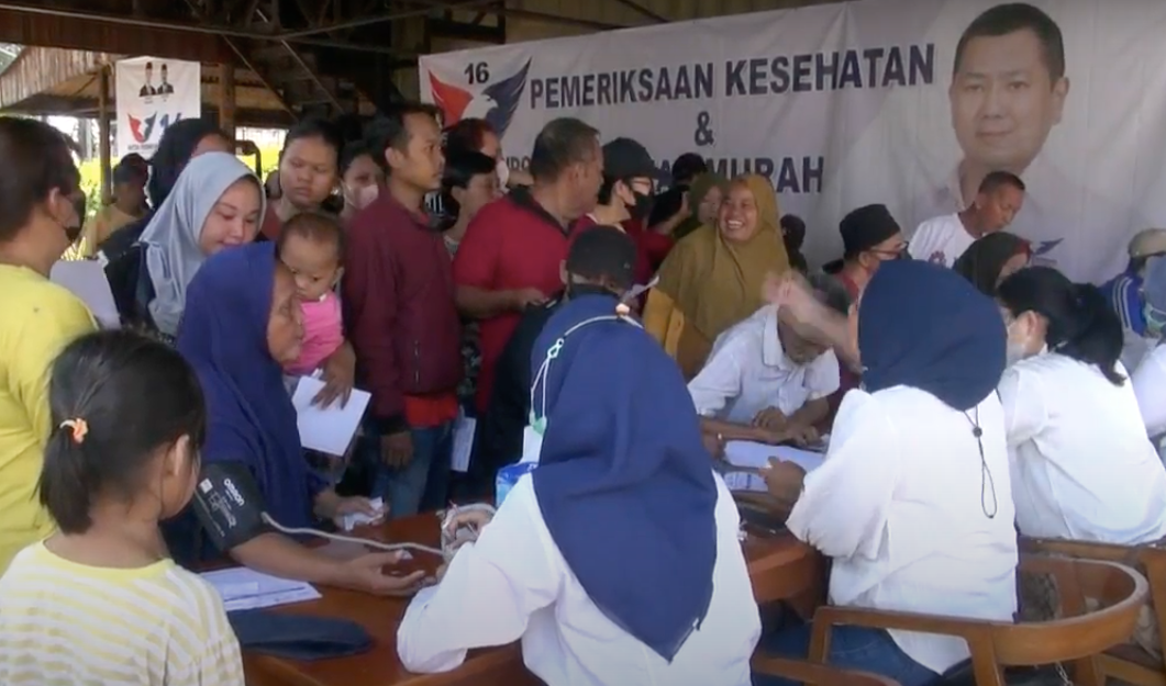 Partai Perindo Gelar Pengobatan Gratis dan Bazar Minyak Goreng untuk Warga Tangerang
