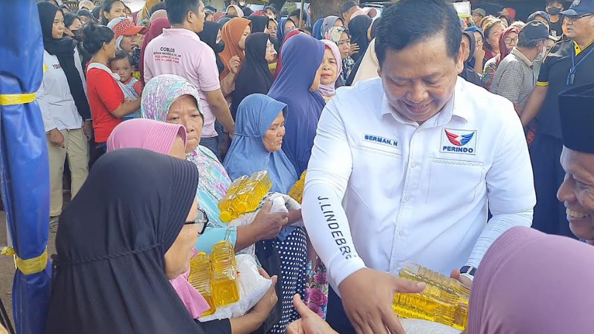 Partai Perindo Jaktim Menyapa Warga Lewat Bazar 1.800 Sembako Murah di Cakung