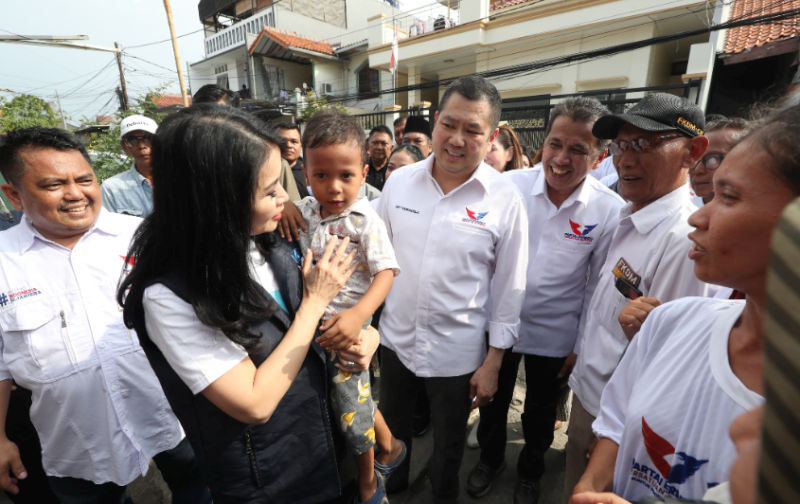 Peringati Hari Ibu, Perindo Gelar Pemeriksaan Kesehatan Gratis dan Bazar Minyak Murah