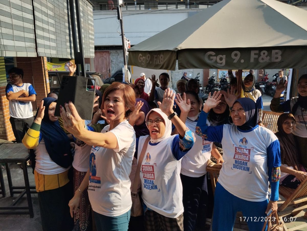 Sembako Murah dan Pengobatan Gratis Ci Mehong Disambut Antusias Emak-emak