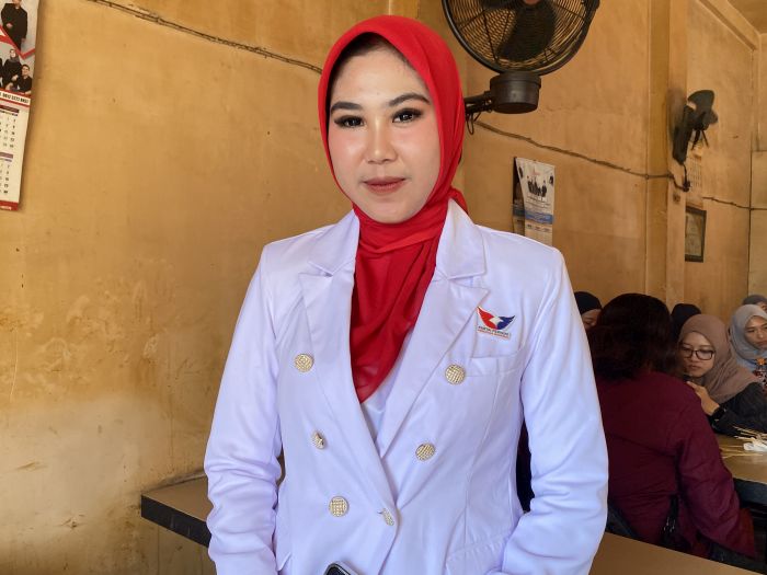 Siti Atikoh di Mata Caleg Partai Perindo Jatim Nadya: Beliau Positif Vibes Banget!