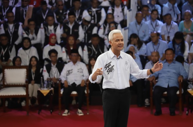 Terima Kritik, Ganjar Pranowo: Pemerintah Enggak Boleh Baperan