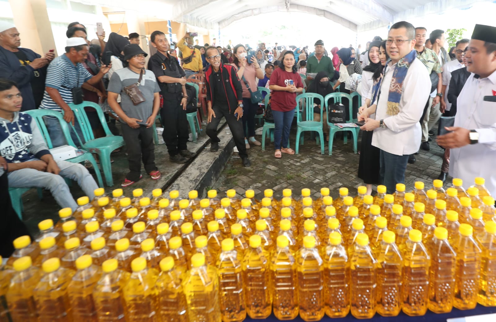 Tinjau Bazar Murah-Cek Kesehatan Gratis, HT: Ini Program Kami Membantu Rakyat Kecil