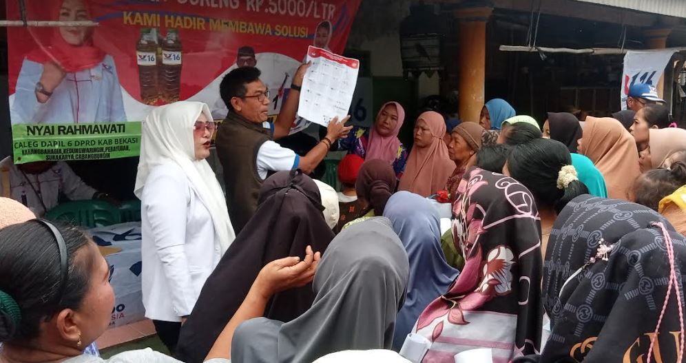 3 Caleg Partai Perindo ini Kembali Gelar Tebus Minyak Goreng Murah di Bekasi