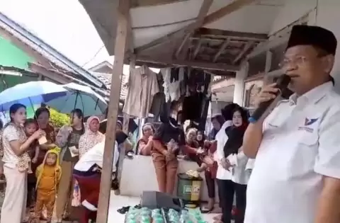 500 Warga Paseh Serbu Tebus Minyak Goreng Murah Caleg Partai Perindo 