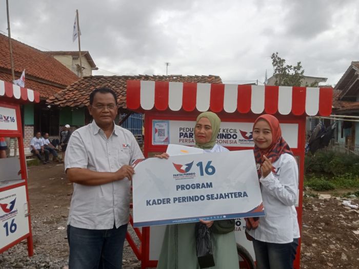 Caleg Abdul Khaliq Gelar Program Kader Partai Perindo Sejahtera di Nagreg Bagikan Gerobak Usaha