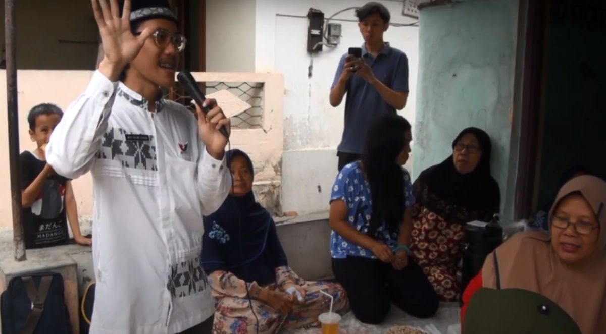 Caleg Irfan Syauqi Sosialisasi KTA Berasuransi Partai Perindo ke Emak-emak di Mojokerto