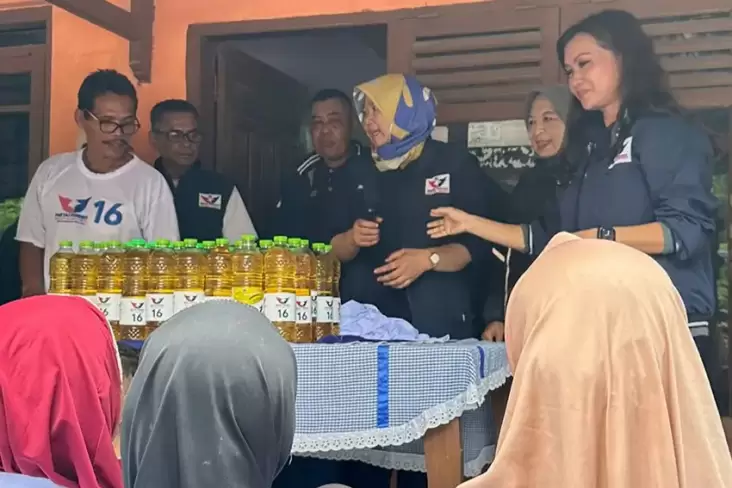 Bazar Minyak Goreng Murah di Sukabumi, Warga Kosambi: Terima Kasih Partai Perindo 